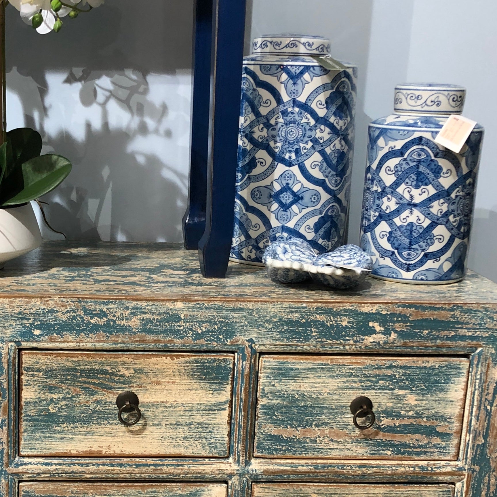 Ula Porcelain Lidded Jar - Short Large