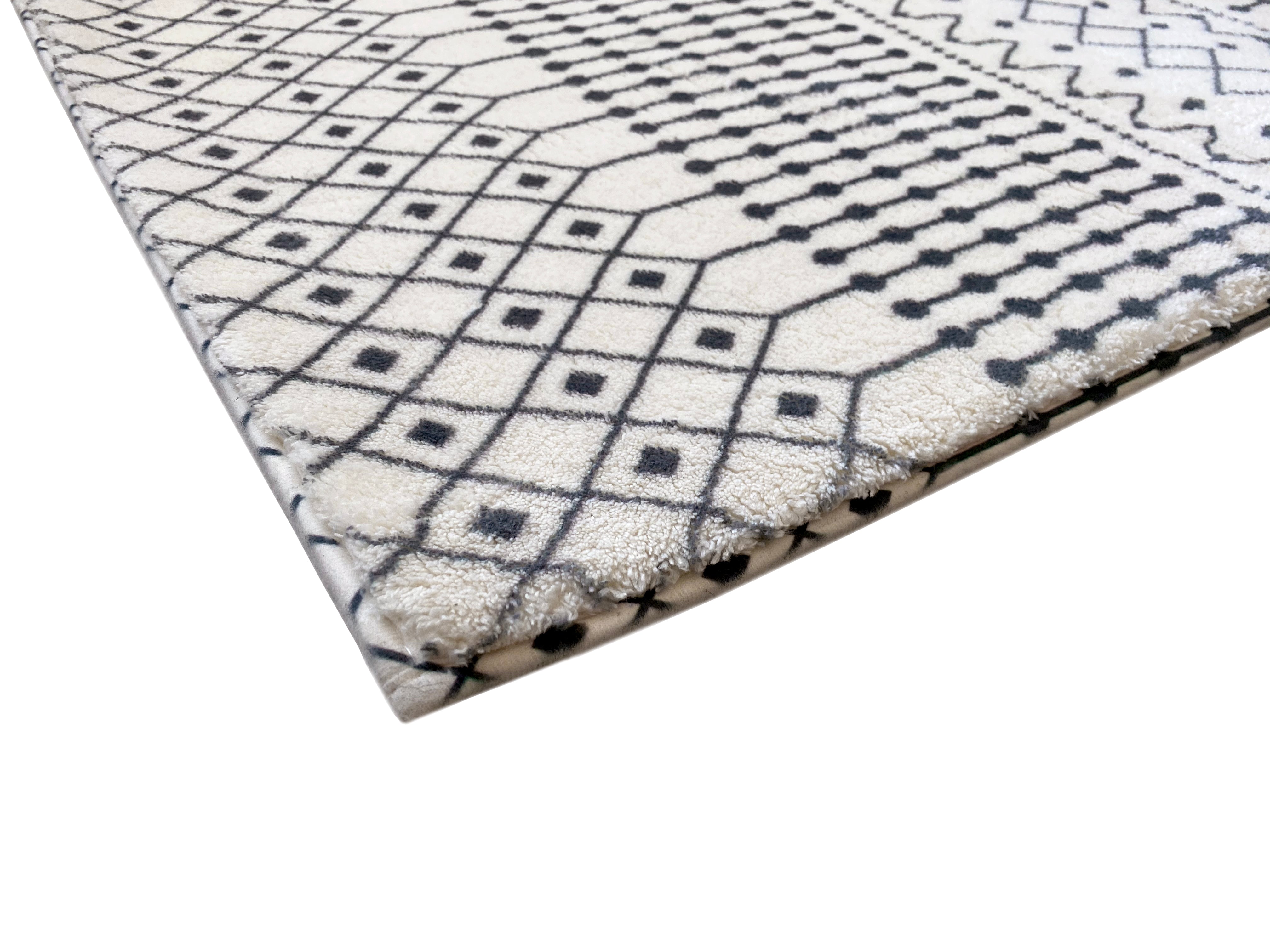 Skon Ivory Tribal Modern Rug