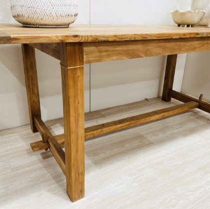 Aix Dining Table