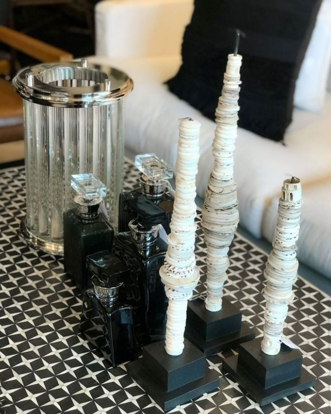 Shell Stand