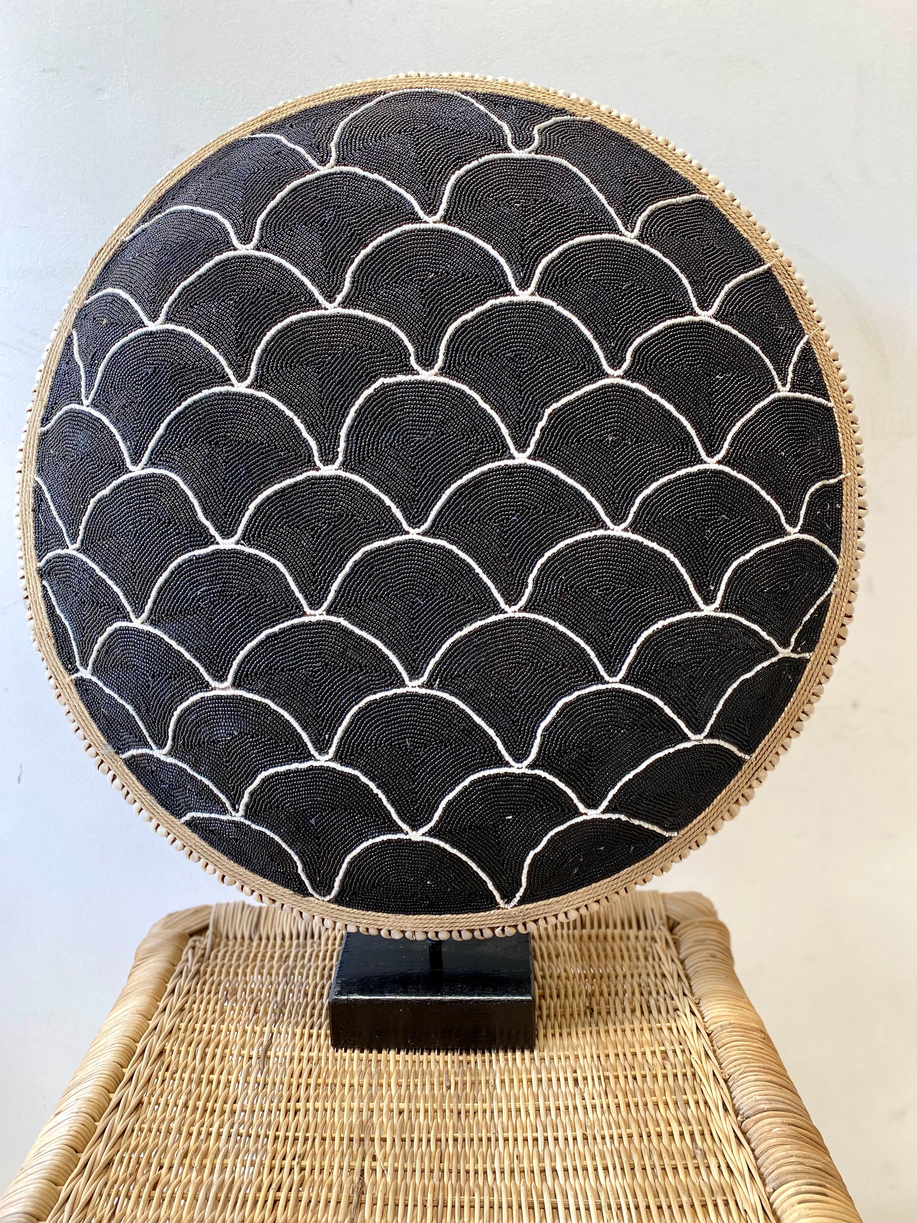 Shield Beaded Fan in Black