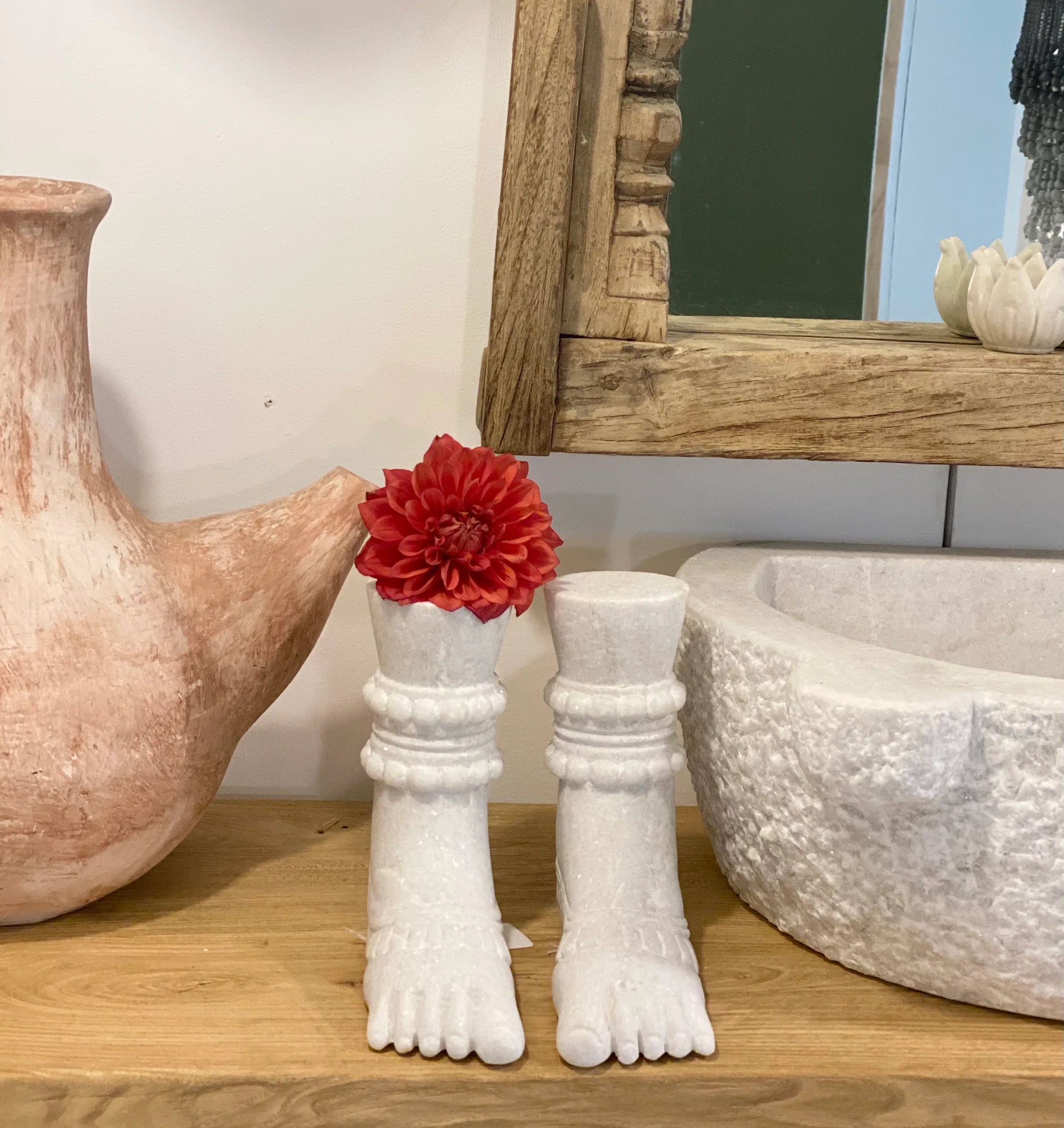 Marble Foot in White