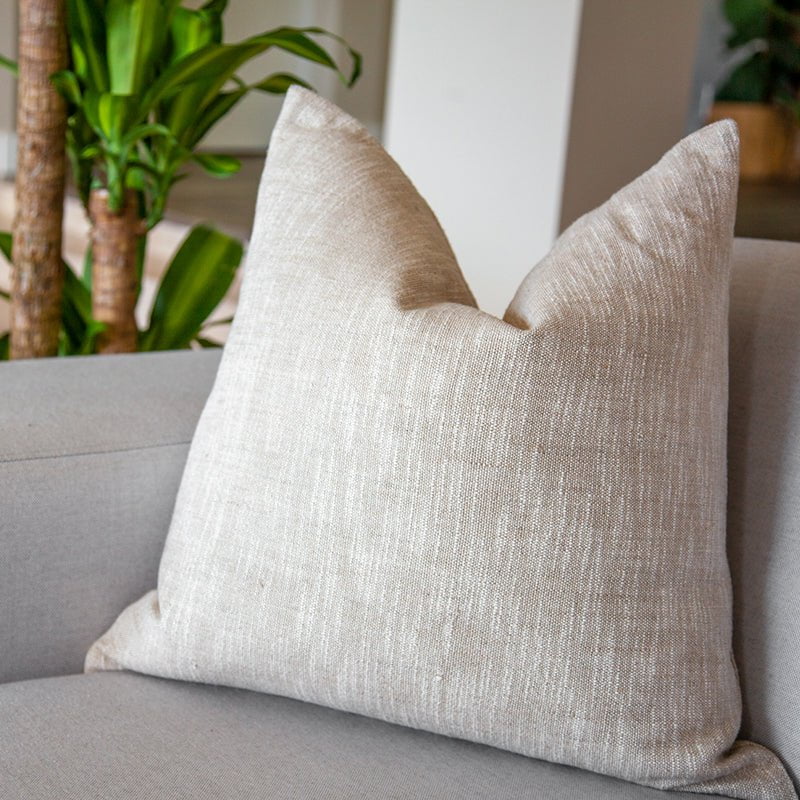 Weave Tweed Oxford Lounge Cushion in Natural