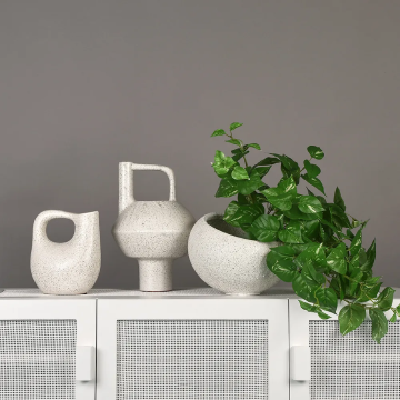 Yves Vessel in Chalk