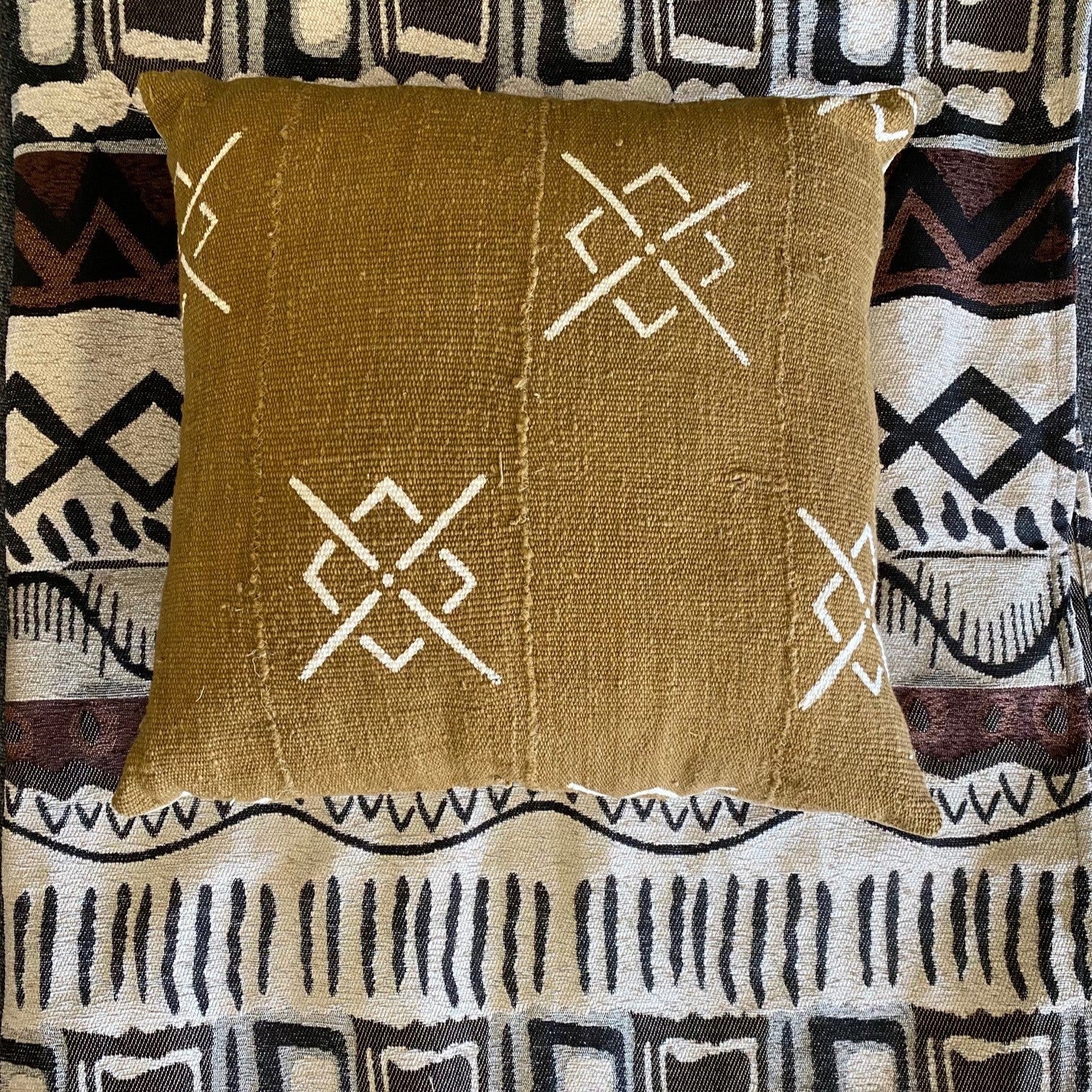 Authentic Mudcloth Cushion in Fawn