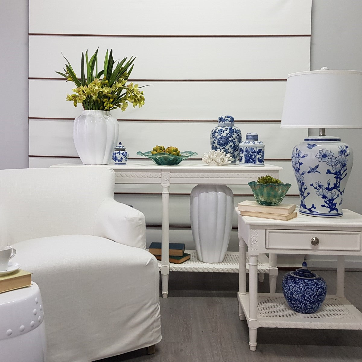 Nimes Side Table in White