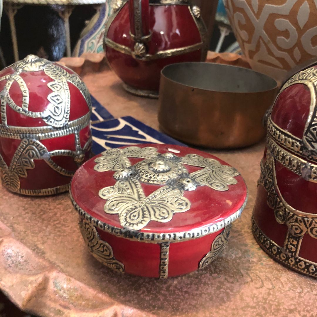 Safi Box with Rounded Lid with Silver Nickel Embellishments in Red